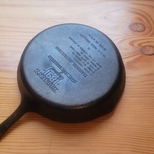 Wagner Wear Vintage Cast Iron Skillet